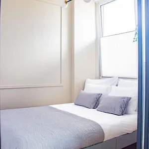  Apartamento With Balcony And Views, Old Town, Metro